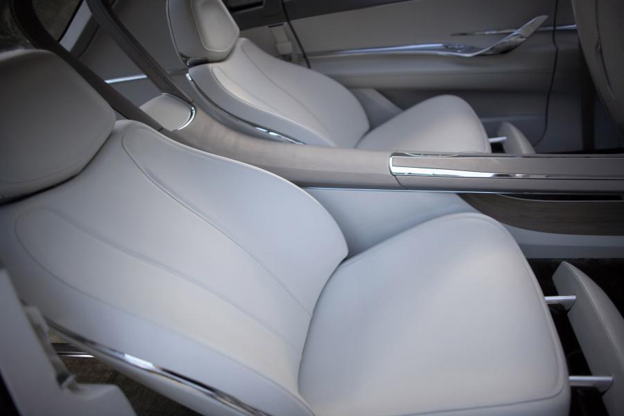  Lincoln MK9 Concept 2001 года  (фото 26 из 82)